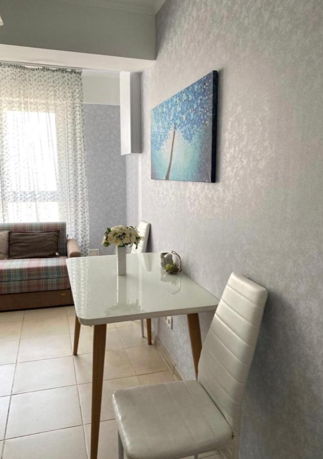 Luxury Apartment คีชีเนา ภายนอก รูปภาพ